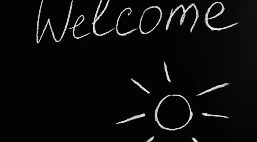découvrez les bases essentielles de l'introduction, une étape clé pour captiver votre audience et poser les fondations de votre discours ou de votre texte. apprenez à structurer efficacement vos idées et à engager vos lecteurs dès les premières lignes.
