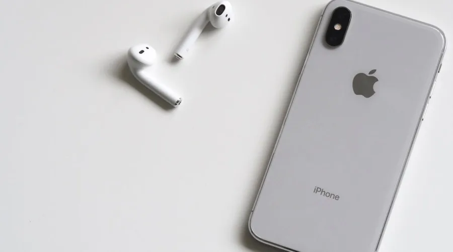 découvrez l'élégance intemporelle de l'argent. que ce soit pour des bijoux, des accessoires ou des objets de décoration, l'argent apporte une touche de sophistication et de modernité à chaque occasion. explorez les différentes façons d'incorporer cette métal précieux dans votre quotidien.