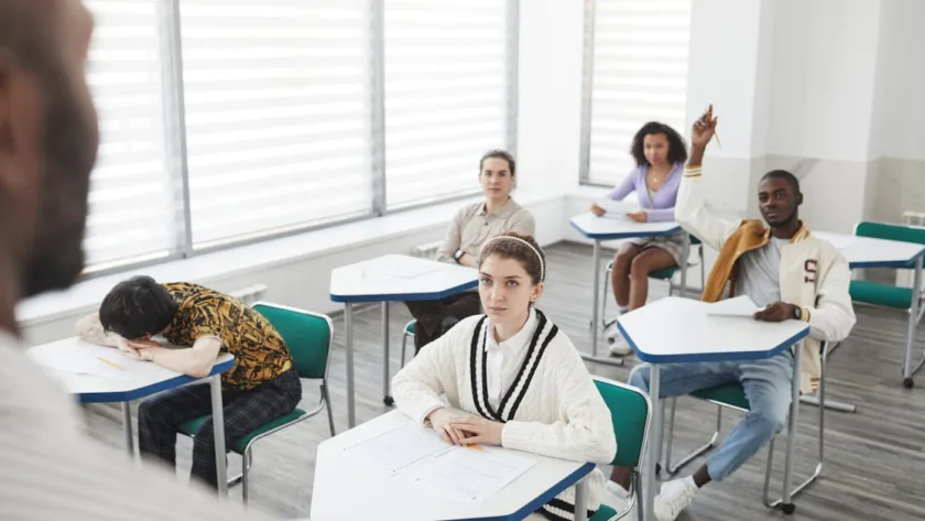 préparez-vous efficacement à l'examen du galop 4 avec des questions types et des conseils pour réussir votre test d'équitation.