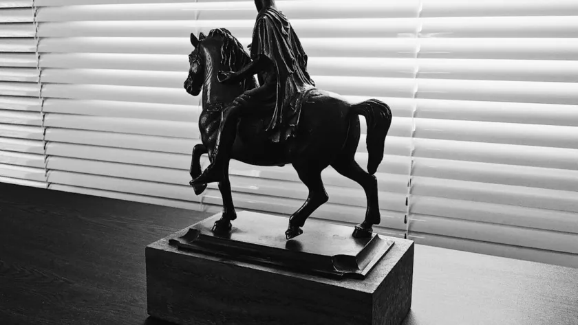 découvrez les figurines de chevaux schleich, des modèles réalistes et détaillés idéals pour les collectionneurs et les enfants passionnés d'équitation.