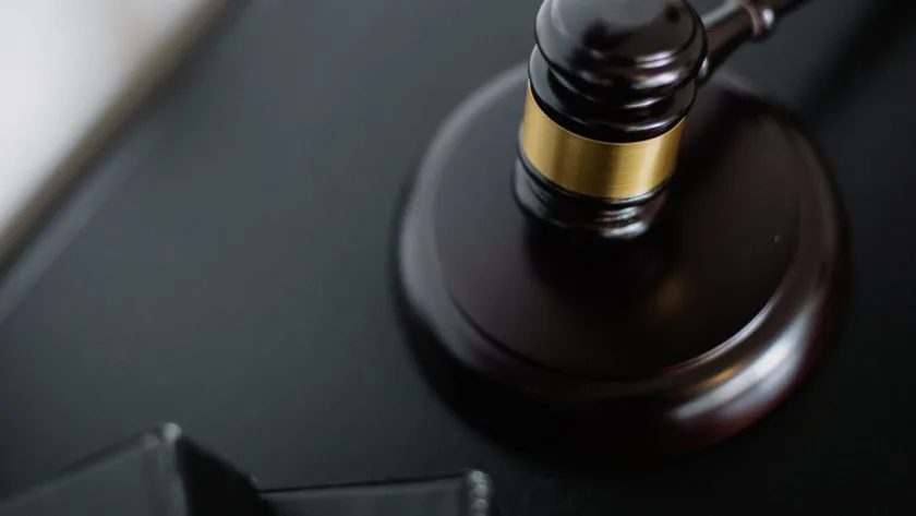 découvrez les considérations juridiques essentielles pour protéger vos droits et assurer la conformité dans vos activités.